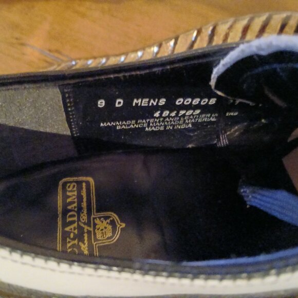 Men's Stacy Adams Black and While Shoes Size 9 D - Picture 6 of 7